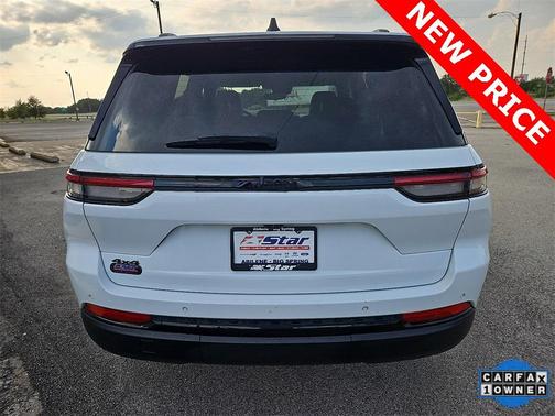 2024 Jeep Grand Cherokee Laredo