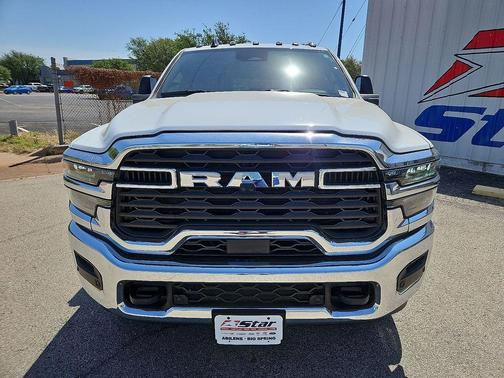 Bright White Clearcoat 2025 RAM 2500 Big Horn