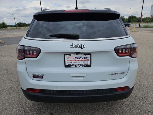 Bright White Clearcoat 2025 Jeep Compass Limited