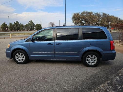 2012 Chrysler Town & Country Touring