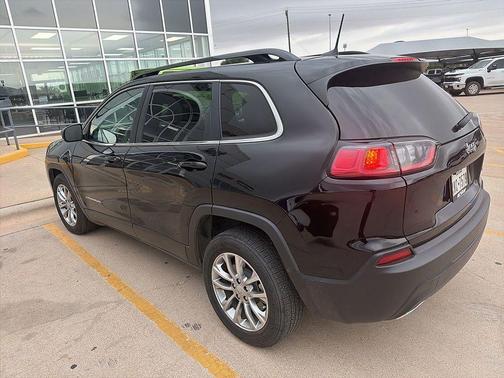 Diamond Black 2022 Jeep Cherokee Latitude Lux