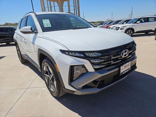 White Pearl 2026 Hyundai TUCSON SEL