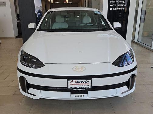 2025 Hyundai IONIQ 6 SEL