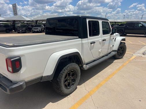 Bright White Clearcoat 2023 Jeep Gladiator Texas Trail