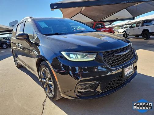 2021 Chrysler Pacifica Touring-L