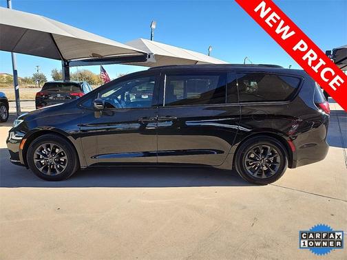 2021 Chrysler Pacifica Touring-L