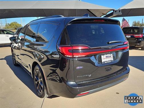 2021 Chrysler Pacifica Touring-L