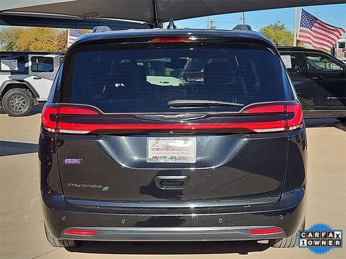 2021 Chrysler Pacifica Touring-L