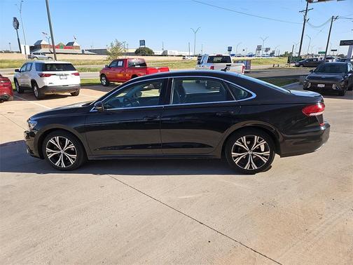 2022 Volkswagen Passat 2.0T SE