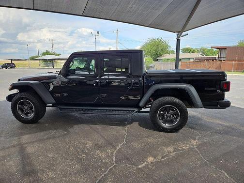 Black Clearcoat 2022 Jeep Gladiator Rubicon