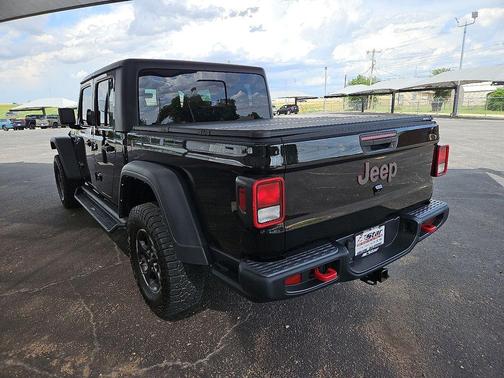 Black Clearcoat 2022 Jeep Gladiator Rubicon