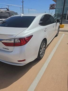 2018 Lexus ES 300h Base
