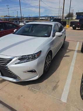 2018 Lexus ES 300h Base