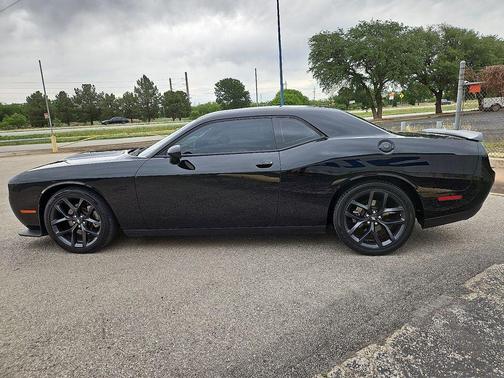 Pitch Black Clearcoat 2023 Dodge Challenger R/T
