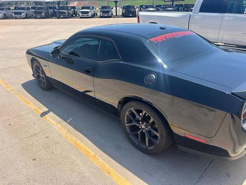 Pitch Black Clearcoat 2023 Dodge Challenger R/T