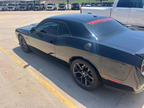 Pitch Black Clearcoat 2023 Dodge Challenger R/T