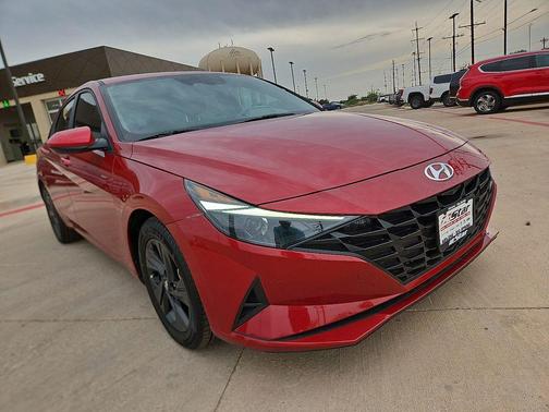 Scarlet Red Pearl 2022 Hyundai ELANTRA SEL