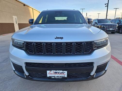 2024 Jeep Grand Cherokee L Laredo