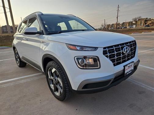 2023 Hyundai VENUE SEL
