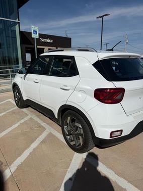 2023 Hyundai VENUE SEL
