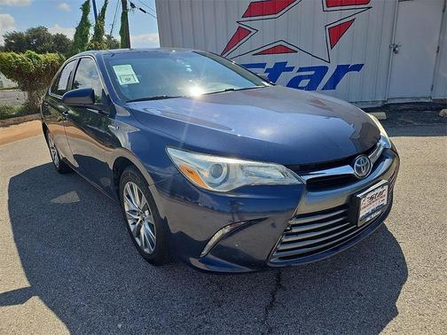 2016 Toyota Camry Hybrid XLE