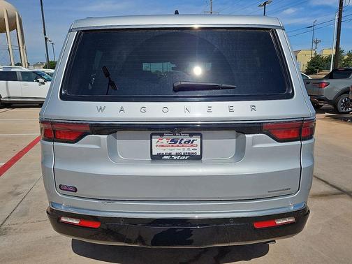 Silver Zynith 2024 Jeep Wagoneer Series II
