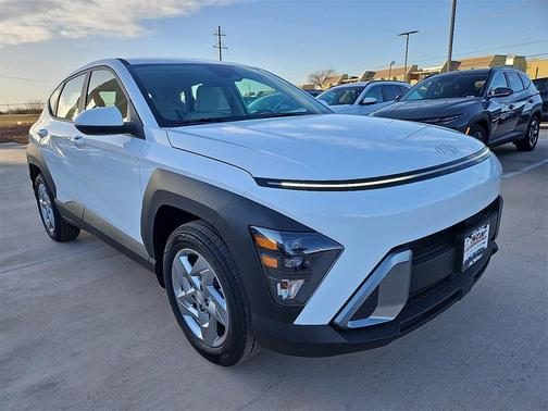 2026 Hyundai KONA SE