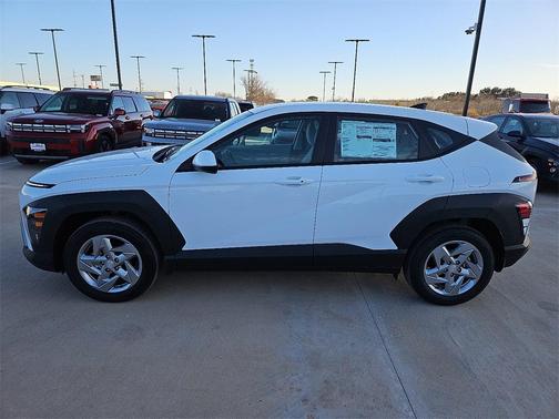 2026 Hyundai KONA SE