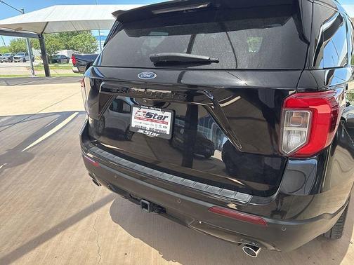Black Metallic 2024 Ford Explorer ST-Line