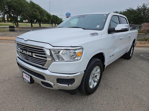 Bright White Clearcoat 2024 RAM 1500 Laramie