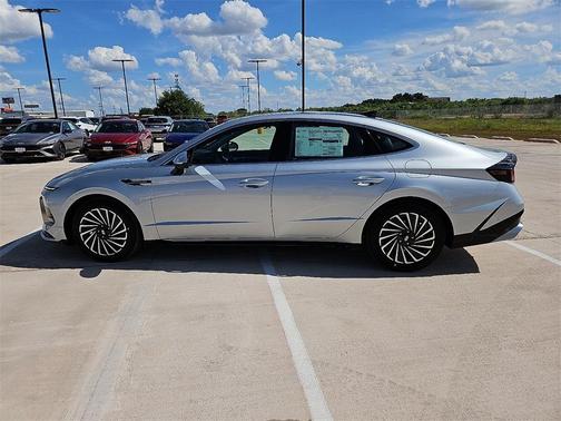 2025 Hyundai SONATA Hybrid Limited