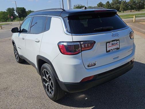 Bright White Clearcoat 2025 Jeep Compass Limited