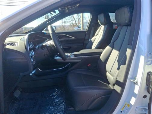 2025 Cadillac LYRIQ Luxury w/1SC
