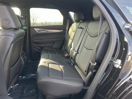 2025 Cadillac XT5 Luxury