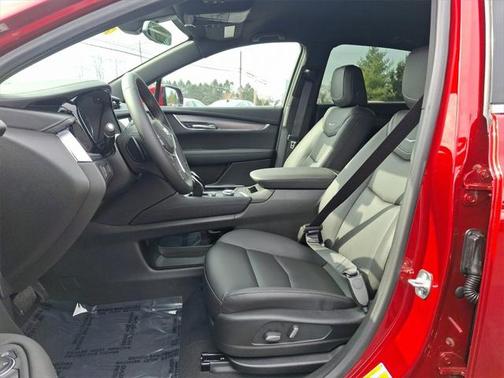 2025 Cadillac XT5 Luxury
