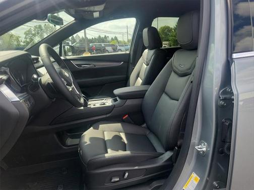 2025 Cadillac XT5 Luxury
