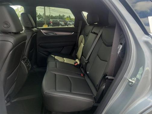 2025 Cadillac XT5 Luxury