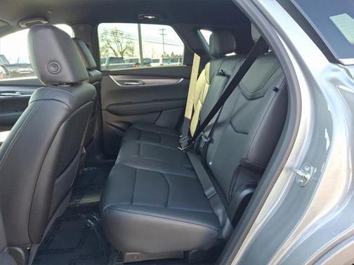2025 Cadillac XT5 Luxury