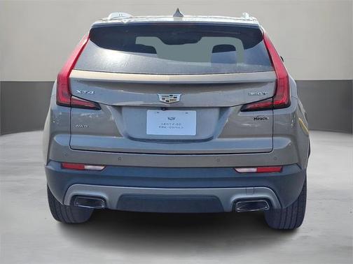 2020 Cadillac XT4 Premium Luxury