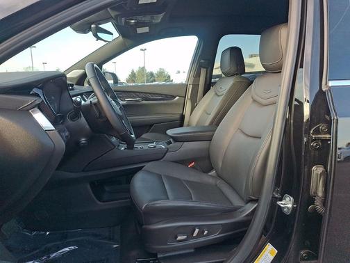 2025 Cadillac XT6 Premium Luxury FWD