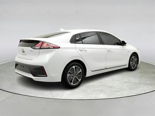 2020 Hyundai IONIQ Plug-In Hybrid SE