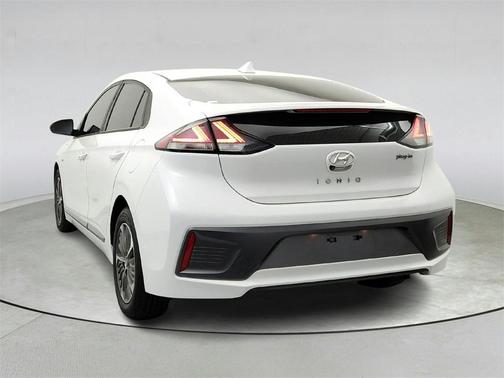 2020 Hyundai IONIQ Plug-In Hybrid SE