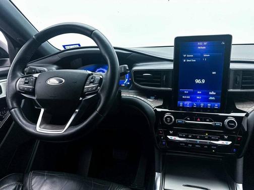 2021 Ford Explorer Platinum
