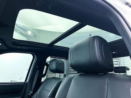 2022 Toyota Tundra Platinum