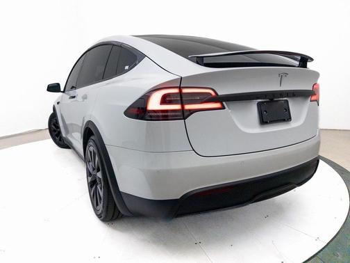 2022 Tesla Model X Base