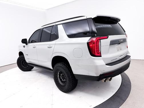2022 GMC Yukon AT4