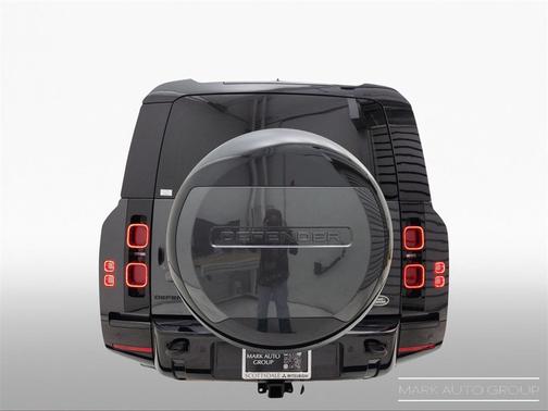 2023 Land Rover Defender X-Dynamic SE