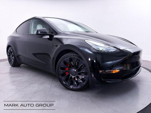 Black 2023 Tesla Model Y Performance