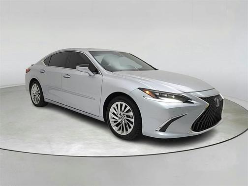 2022 Lexus ES 300h Luxury