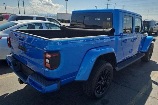 2022 Jeep Gladiator Overland